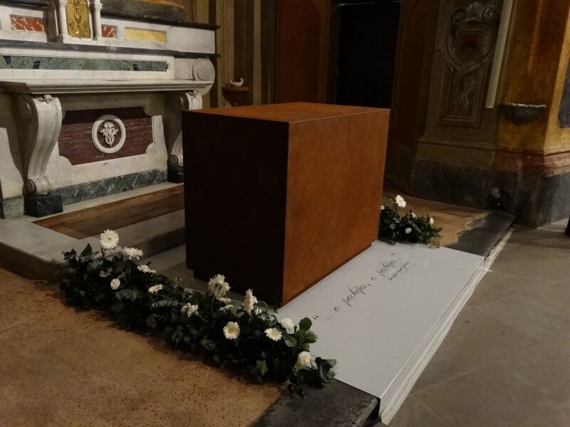 Gallery: I resti mortali di don Stefano Gerbaudo tumulati nella chiesa parrocchiale di Centallo - 9